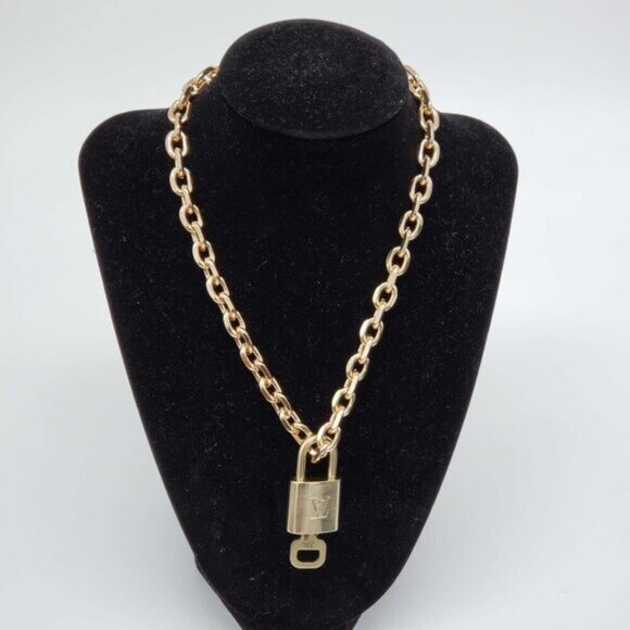 Authentic Louis Vuitton Lock & Key with Unbranded Gold Plated Chain Necklace - Picture 2 of 8